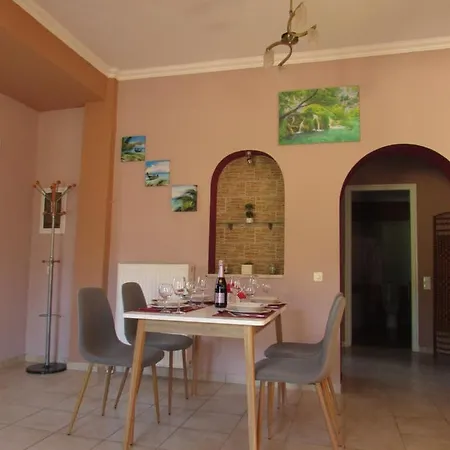 The Lion's House Apartment *